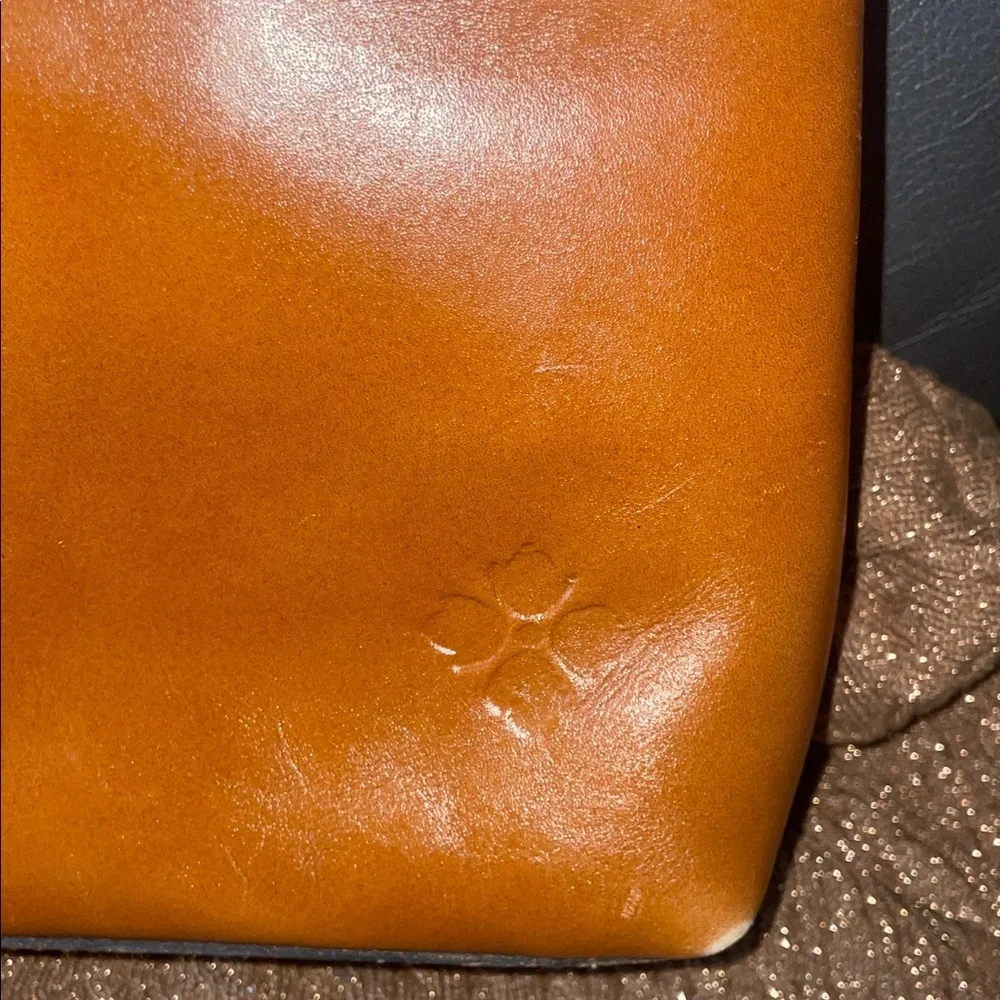 Patricia Nash Embossed Tan Crossbody Bag - Picture 6 of 13